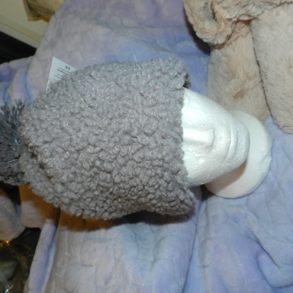 Muk Luks Women's Sherpa Pom Pom Beanie Hat  Grey NWT/NEW - Picture 7 of 14